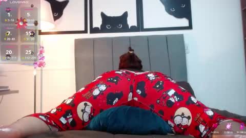 Snapshot of victoria_monteroo chatting on 18, 2, 2025 Call me Vic online show from 18, 2, 2025