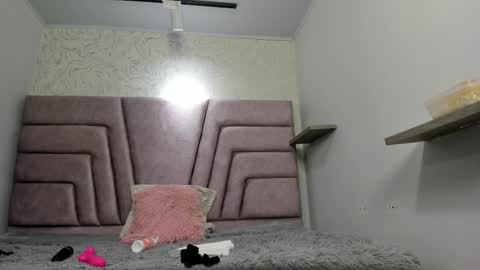 Vicky  online show from 7, 1, 2026