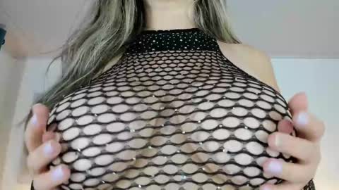 victoria_queen2 online show from 7, 3, 2025