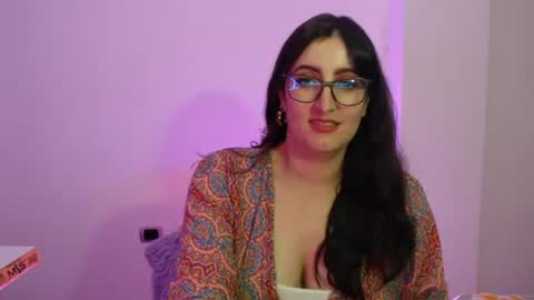 Victoria online show from 4, 3, 2025