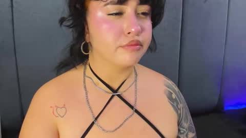 Snapshot of victoria_rossy_ chatting on 1, 5, 2026 Victoria online show from 1, 5, 2026