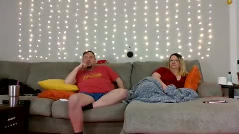 Snapshot of victoriaandjesse chatting on 25, 12, 2024 Victoria and Jesse online show from 25, 12, 2024