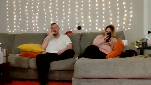 Snapshot of victoriaandjesse chatting on 4, 1, 2025 Victoria and Jesse online show from 4, 1, 2025