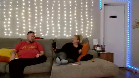 Snapshot of victoriaandjesse chatting on 10, 3, 2025 Victoria and Jesse online show from 10, 3, 2025
