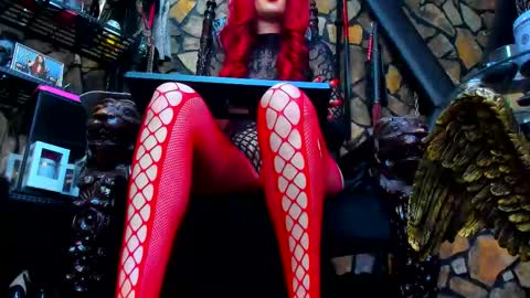 Victoria Heller online show from 10, 9, 2025