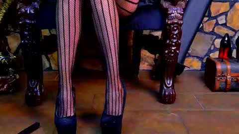 Victoria Heller online show from 18, 11, 2025