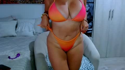 Snapshot of victoriahispanic chatting on 3, 5, 2026 victoriahispanic online show from 3, 5, 2026