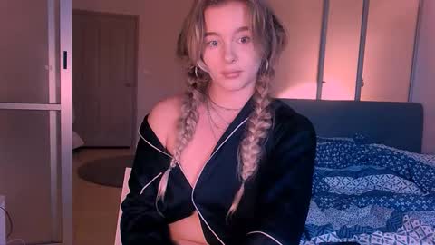 Eva and Victor online show from 7, 10, 2025