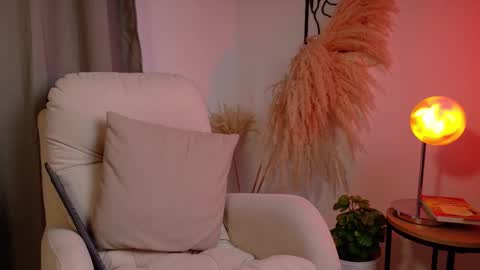 VictoriaNova online show from 26, 2, 2026