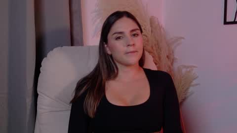 VictoriaNova online show from 17, 4, 2026