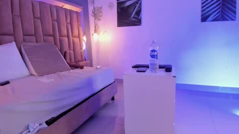 Victoria  online show from 19, 9, 2025