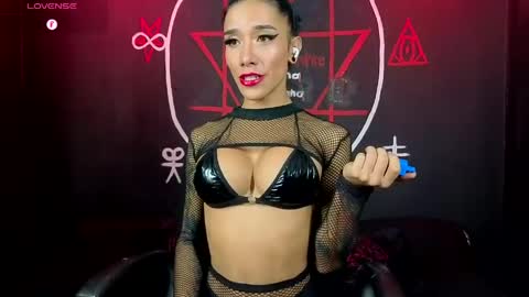 Victoria Vampire online show from 22, 4, 2026