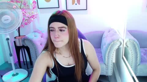 Snapshot of victoriia_doll chatting on 8, 4, 2026 Victoria. online show from 8, 4, 2026