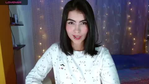 victoriia_henao_ online show from 16, 2, 2025