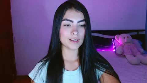 victoriia_henao_ online show from 16, 6, 2026