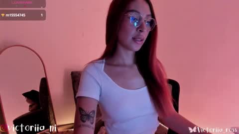 Snapshot of victoriia_ross chatting on 3, 1, 2025 Annie vic online show from 3, 1, 2025
