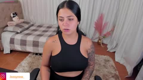 Snapshot of victoryyy__ chatting on 5, 12, 2024 V I C T O R I A online show from 5, 12, 2024