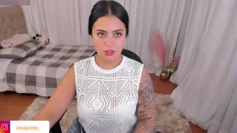 Snapshot of victoryyy__ chatting on 6, 12, 2024 V I C T O R I A online show from 6, 12, 2024