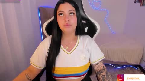 V  I C  T O R I A  online show from 11, 10, 2025