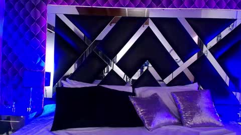 Snapshot of victtoria_lee chatting on 14, 10, 2025 victtoria lee online show from 14, 10, 2025