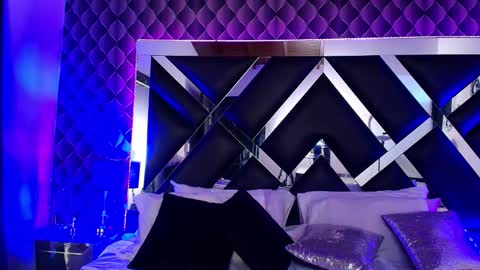 Snapshot of victtoria_lee chatting on 18, 10, 2025 victtoria lee online show from 18, 10, 2025