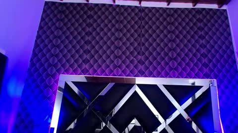 Snapshot of victtoria_lee chatting on 20, 10, 2025 victtoria lee online show from 20, 10, 2025