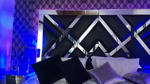 Snapshot of victtoria_lee chatting on 1, 11, 2025 victtoria lee online show from 1, 11, 2025