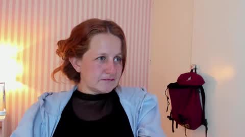 Snapshot of viioletamora chatting on 15, 12, 2024 Violeta online show from 15, 12, 2024