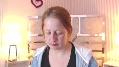 Snapshot of viioletamora chatting on 23, 12, 2024 Violeta online show from 23, 12, 2024