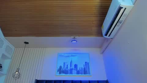 Viiolett online show from 26, 1, 2025