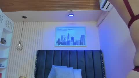 Viiolett online show from 31, 1, 2025