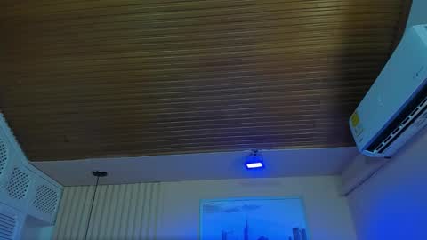 Viiolett online show from 26, 11, 2025