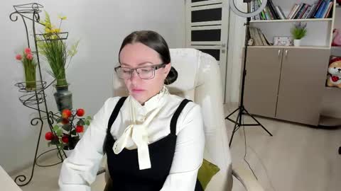 Ukrainian-woman online show from 28, 11, 2025