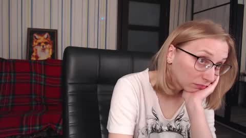 Snapshot of vikaericka chatting on 19, 5, 2026 Vika online show from 19, 5, 2026