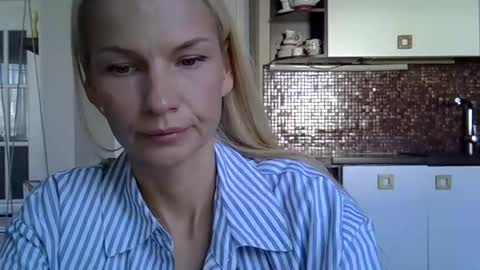 viki_loun5 online show from 3, 10, 2025