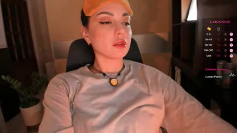 Snapshot of vikibellson chatting on 12, 9, 2025 Viki Bellson online show from 12, 9, 2025