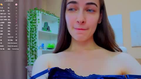 vikiberry online show from 6, 6, 2026