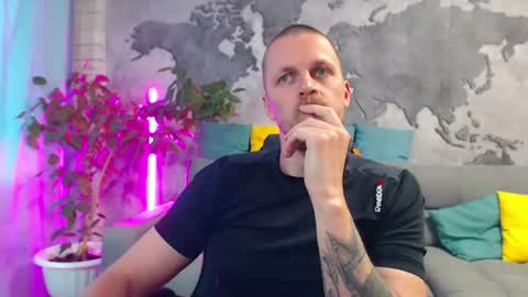 vikingchrisss online show from 27, 7, 2026