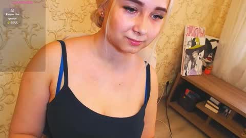 Snapshot of vikiwaitingforyou chatting on 8, 2, 2025 Vitoria online show from 8, 2, 2025