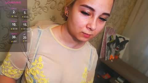 Snapshot of vikiwaitingforyou chatting on 2, 3, 2025 Vitoria online show from 2, 3, 2025