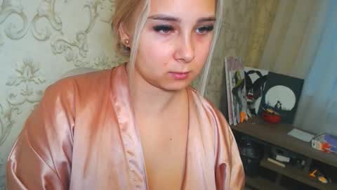 Snapshot of vikiwaitingforyou chatting on 1, 12, 2025 Vitoria online show from 1, 12, 2025