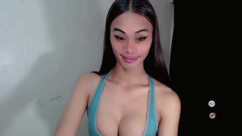Snapshot of vikkylustfull chatting on 18, 12, 2024 vikkylustfull online show from 18, 12, 2024