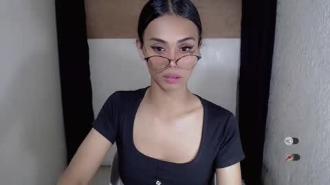 Snapshot of vikkylustfull chatting on 14, 2, 2025 vikkylustfull online show from 14, 2, 2025
