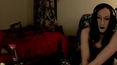 vikskikat online show from 8, 12, 2024