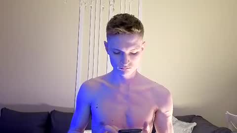 Snapshot of viksons chatting on 11, 6, 2026 Max online show from 11, 6, 2026