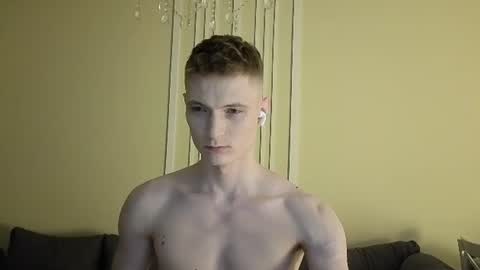 Snapshot of viksons chatting on 19, 7, 2026 Max online show from 19, 7, 2026