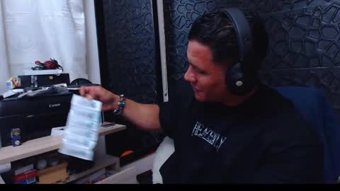 Viktor Herrera online show from 27, 1, 2025