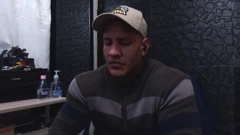 Viktor Herrera online show from 25, 9, 2025