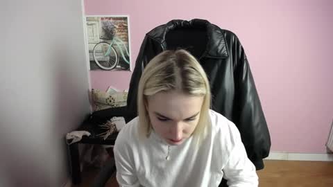 viktoria_lovely online show from 9, 4, 2026