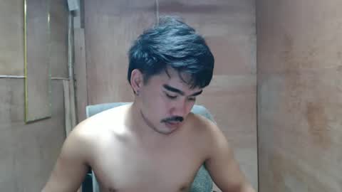Snapshot of vin_17 chatting on 21, 4, 2026 Call me Marvin online show from 21, 4, 2026